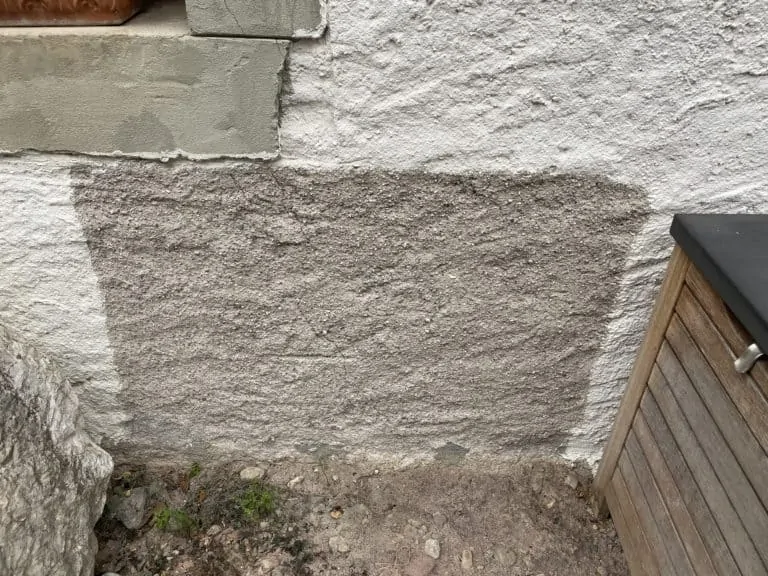 Aérogommage sur un mur de façade d&rsquo;une maison classée par les monuments et sites – 1233 Bernex