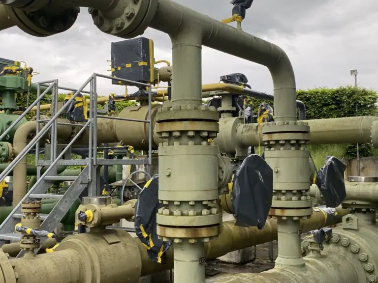 Sablage et traitement sur des conduites de gaz